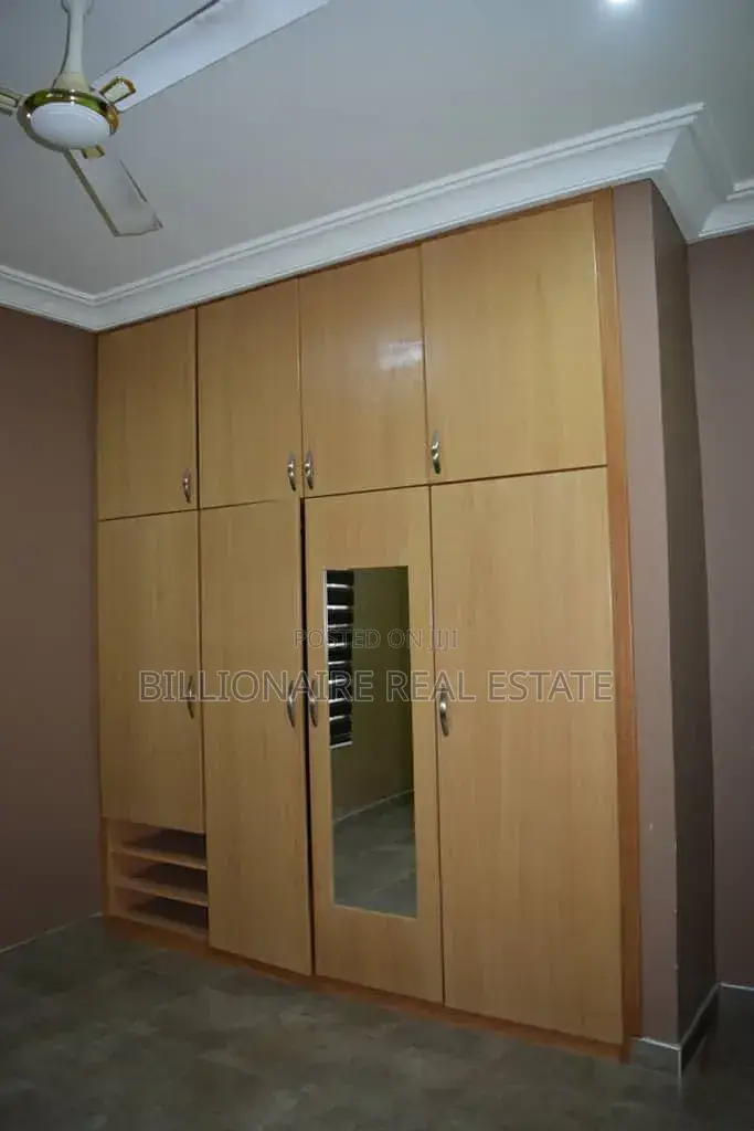 6bdrm Apartment in Aputuogya Abountem, Kumasi Metropolitan for sale