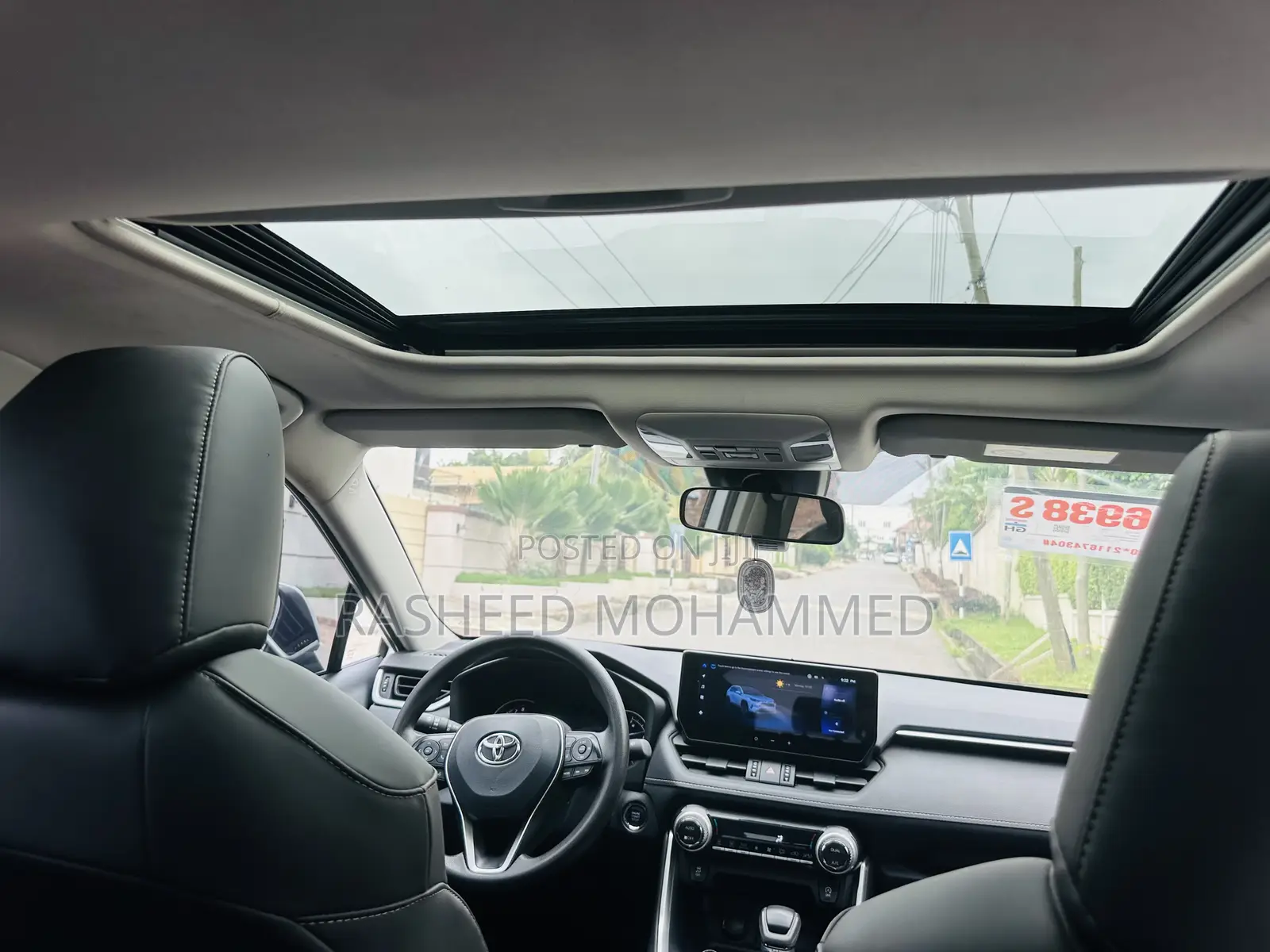 Toyota RAV4 XLE AWD 2023 White