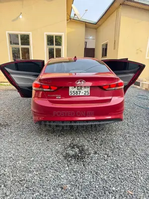 Hyundai Elantra 2017 Red