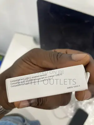 Apple Earpods With USB-C Connector