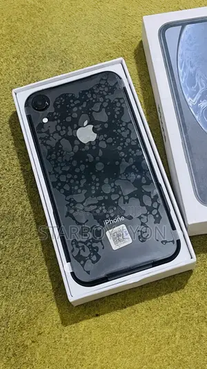 New Apple iPhone XR 128 GB Black