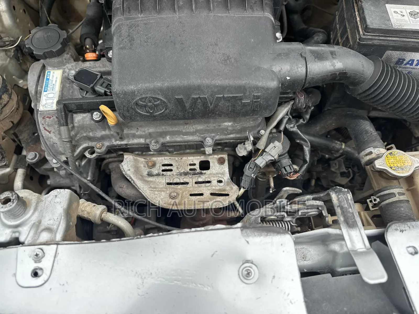 Toyota Belta 2010 Silver