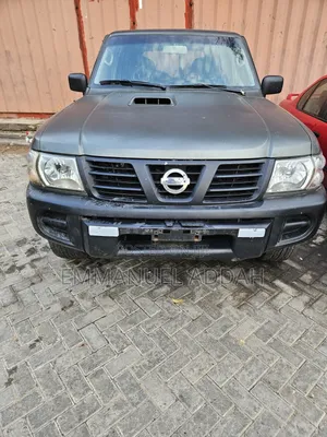 Nissan Patrol 2003 Gray
