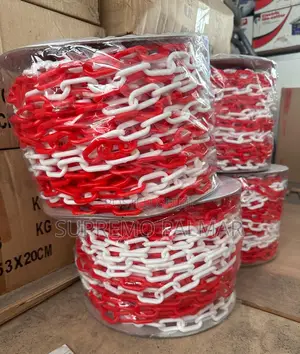 Red & White Plastic PE Safety Barrier Chain – High-Visibility Traffic