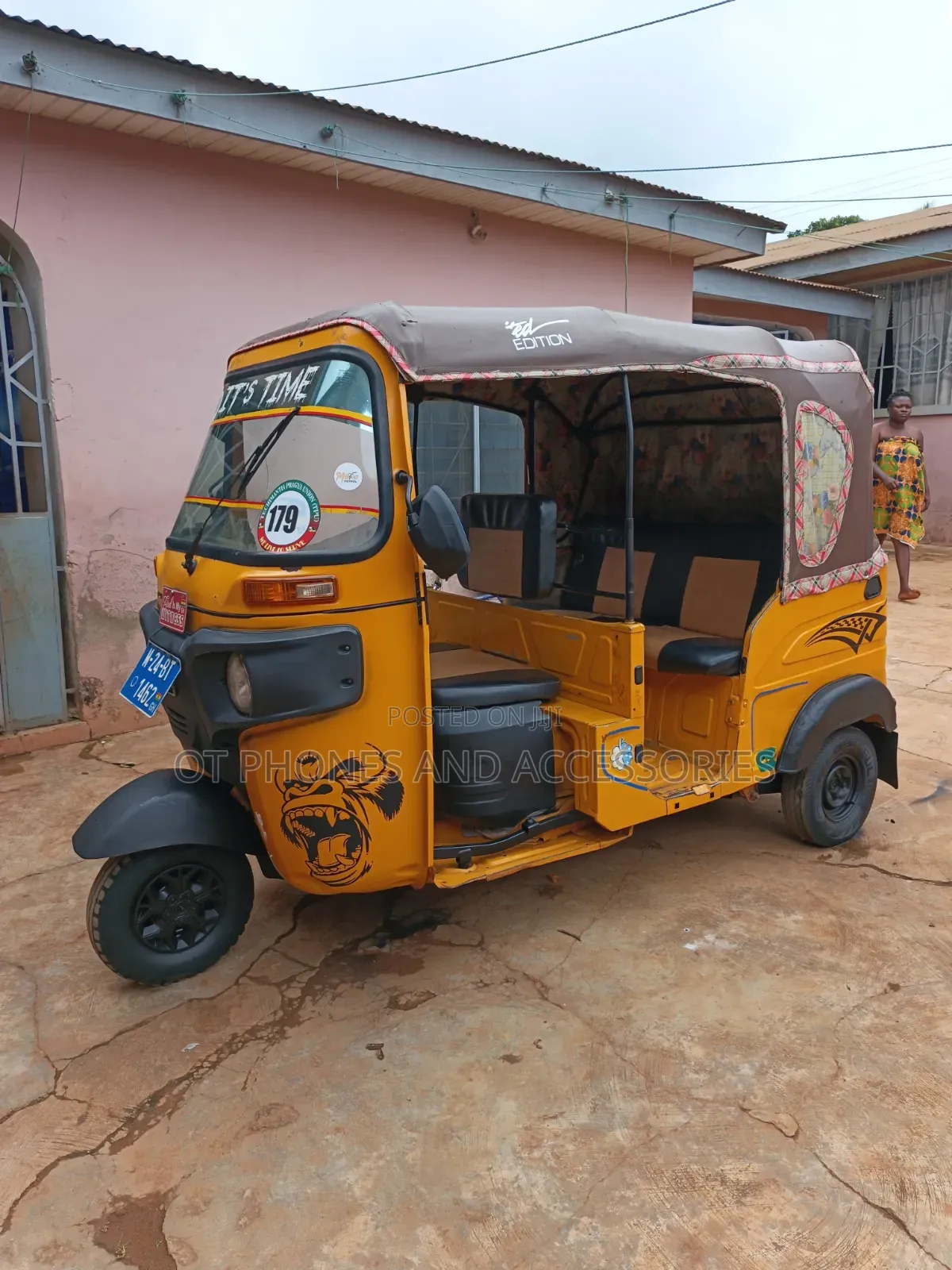 Bajaj RE 2024 Yellow