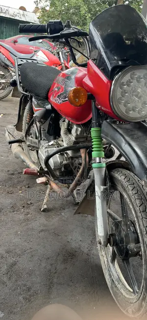 Bajaj Avenger 150 Street 2020 Red