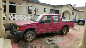 Mitsubishi L200 Double Cab 2.4 1987 Red