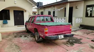 Mitsubishi L200 Double Cab 2.4 1987 Red