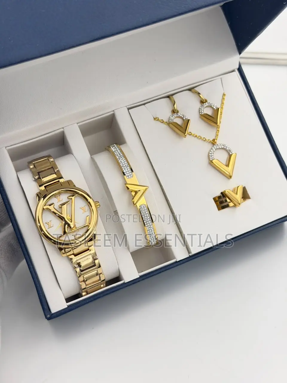 Ladies Watch Luxurious Jewelery