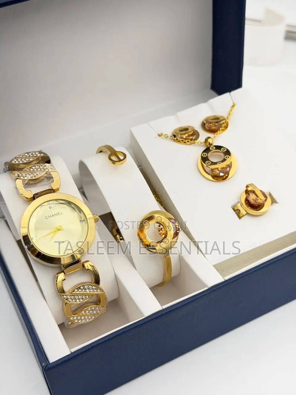 Ladies Watch Luxurious Jewelery