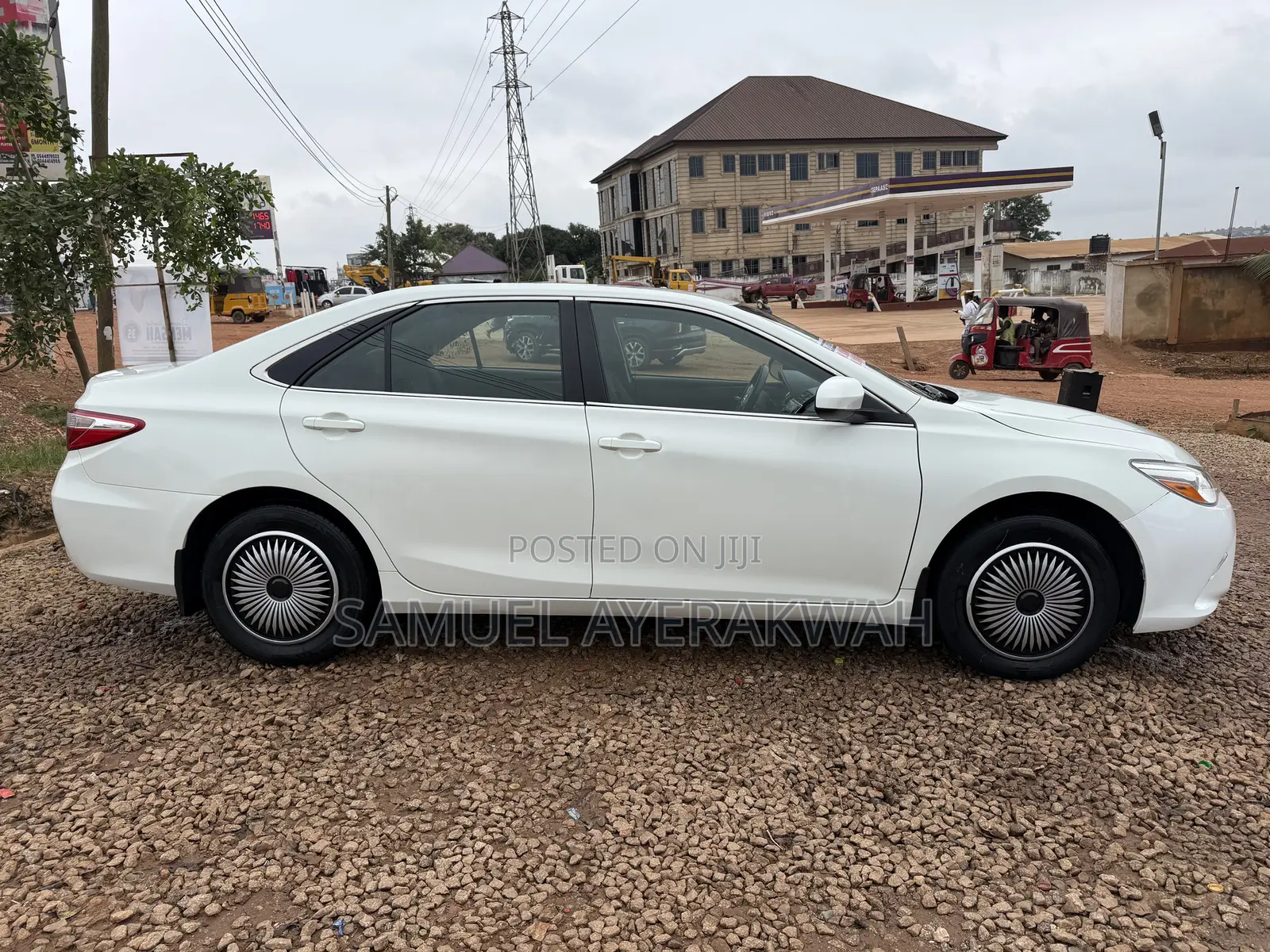 Toyota Camry 2017 White