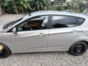 Hyundai Accent 2015 Silver