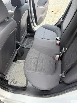 Hyundai Accent 2015 Silver