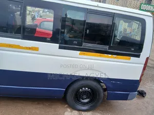 Toyota HiAce 2008 White