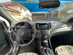 Hyundai Santa Fe SE AWD 2018 Silver