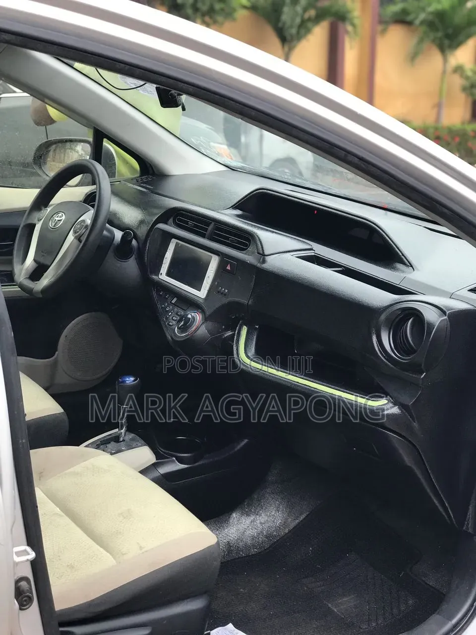 Toyota Aqua 2014 Silver