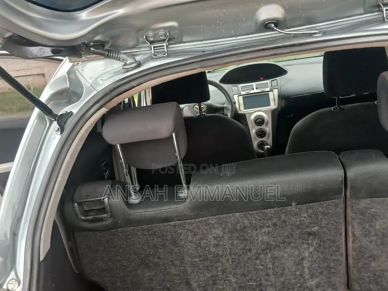 Toyota Vitz 2010 Gray