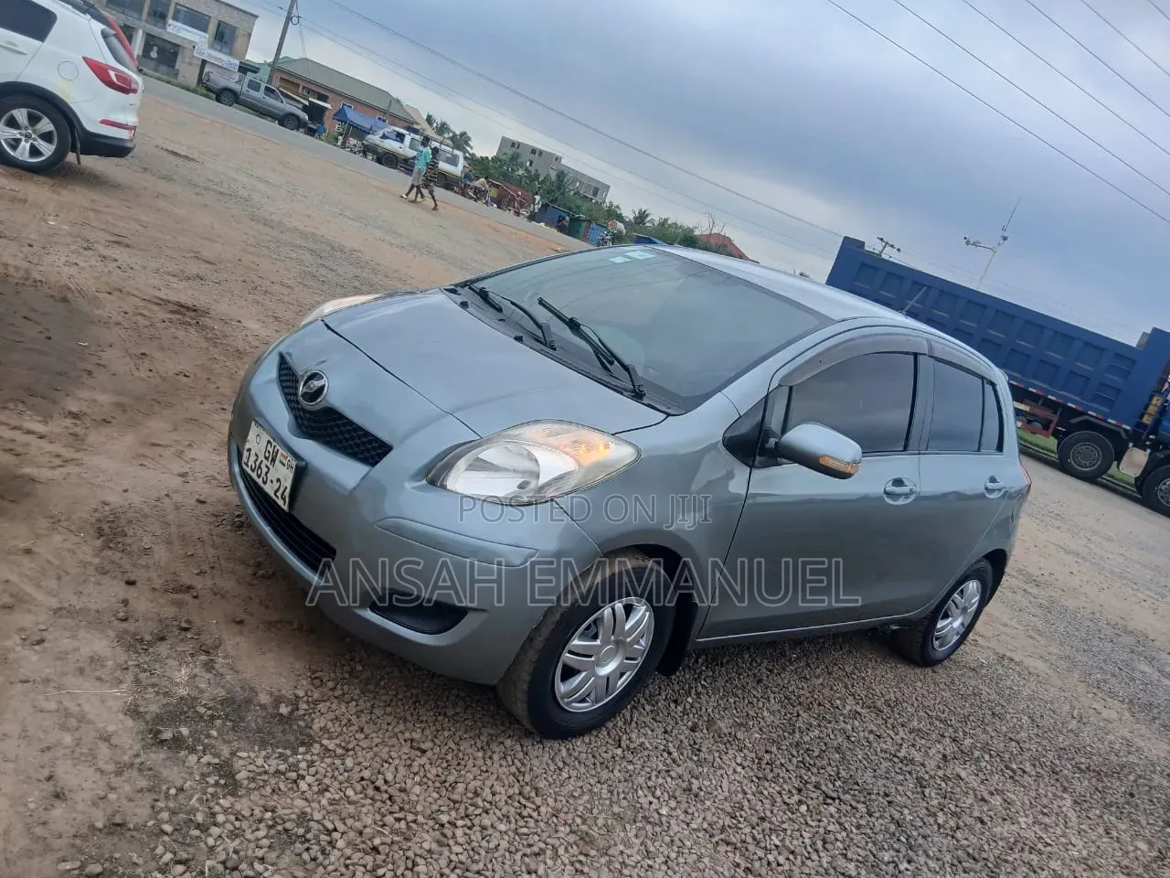 Toyota Vitz 2010 Gray