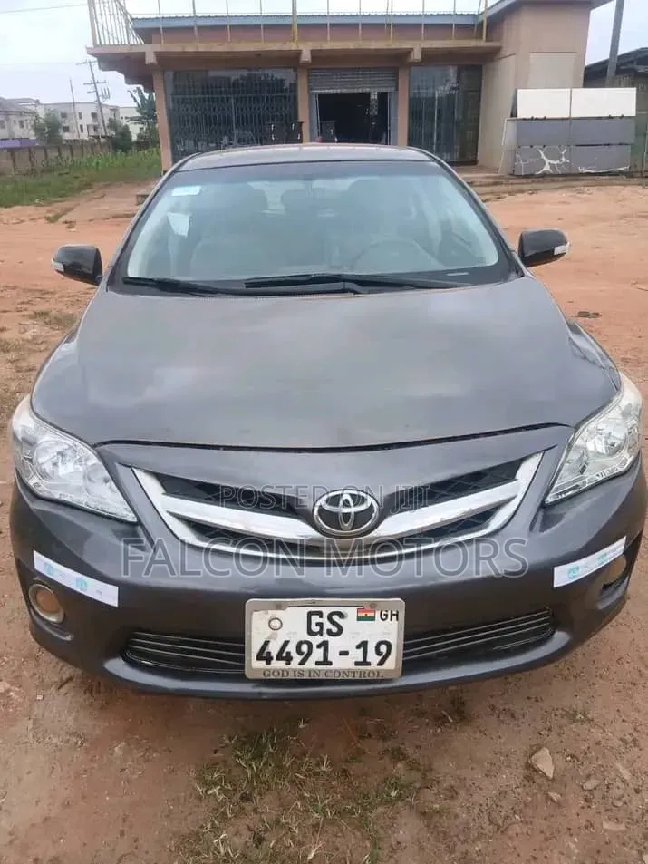 Toyota Corolla 2012 Gray