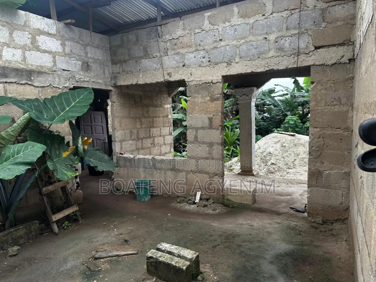 5bdrm Bungalow in Kwabre for sale