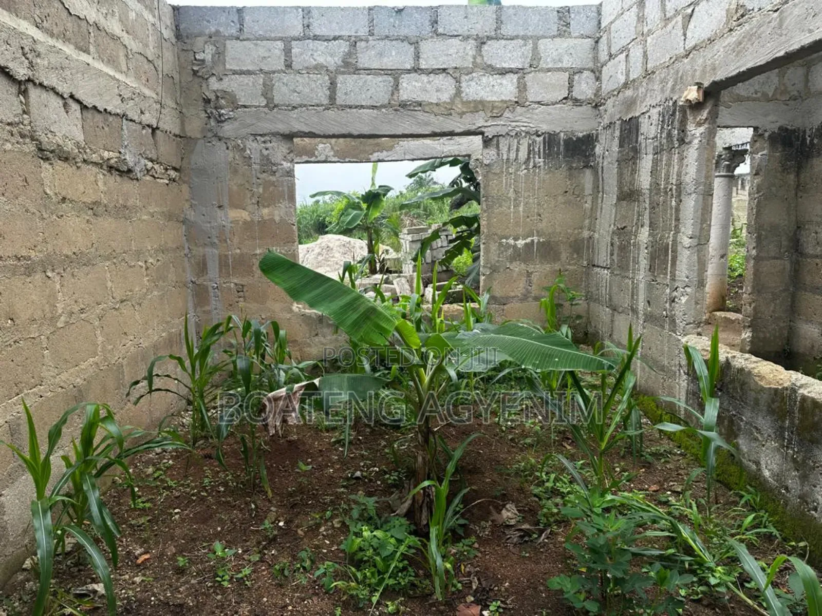 5bdrm Bungalow in Kwabre for sale