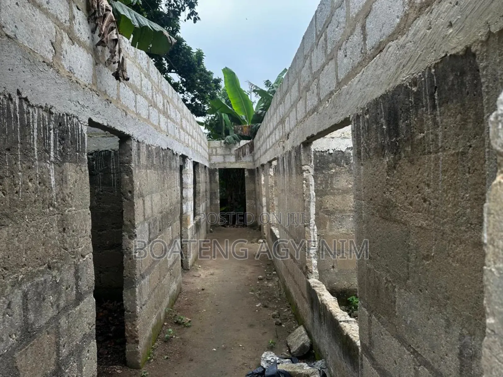 5bdrm Bungalow in Kwabre for sale