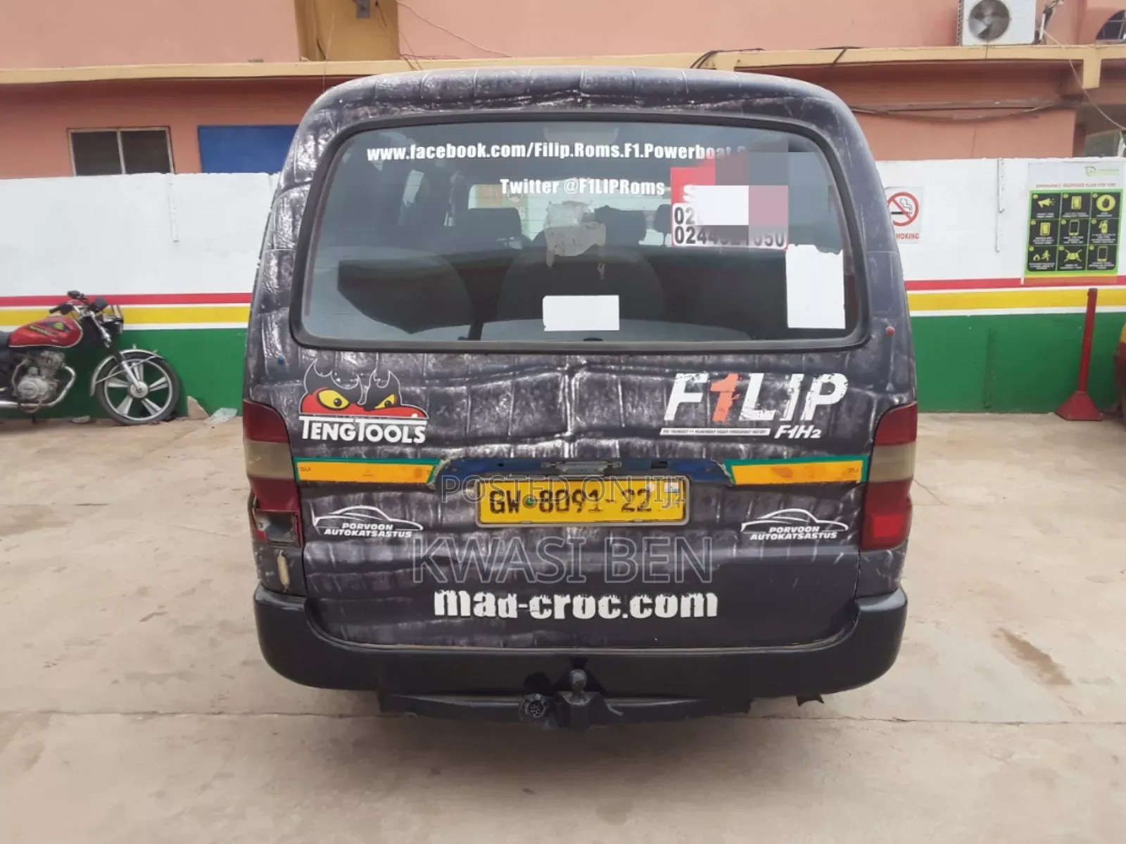 Toyota HiAce 2004 Grey