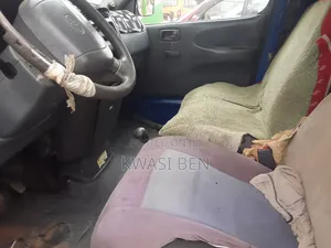 Toyota HiAce 2004 Grey