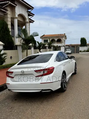 Honda Accord Sport (2.0L 4cyl Turbo 10A) 2019 White