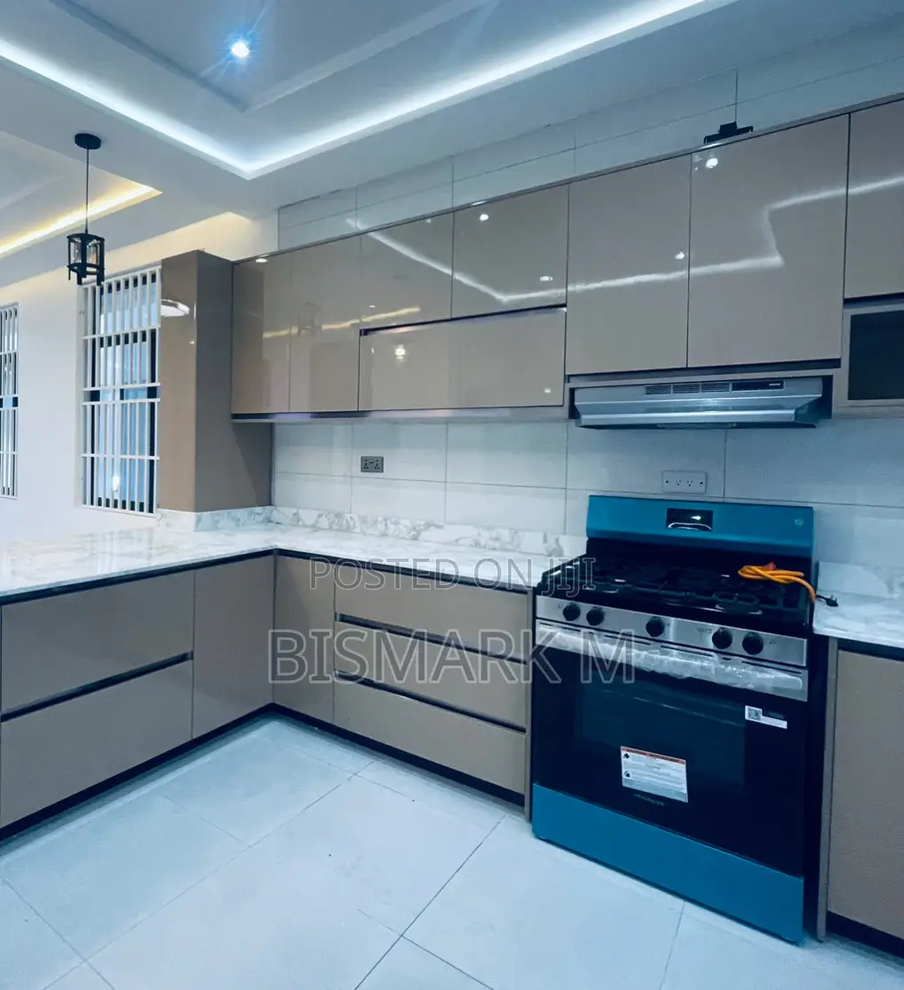 4bdrm House in East Legon for sale