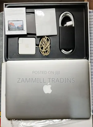 New Laptop Apple MacBook Pro 16GB Intel Core i5 HDD+SSD 256GB