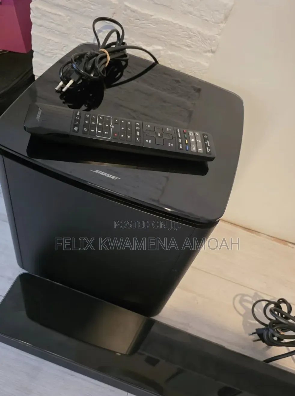 BOSE Soundtouch 300, Bass Module 300 Wireless Surround Speakers