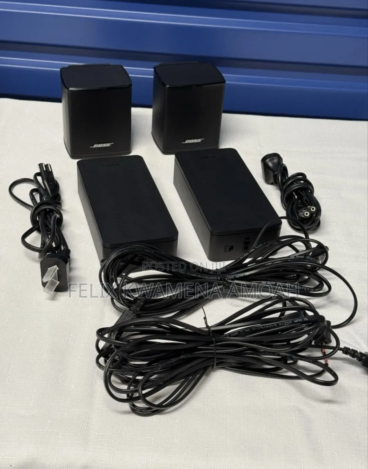 BOSE Soundtouch 300, Bass Module 300 Wireless Surround Speakers