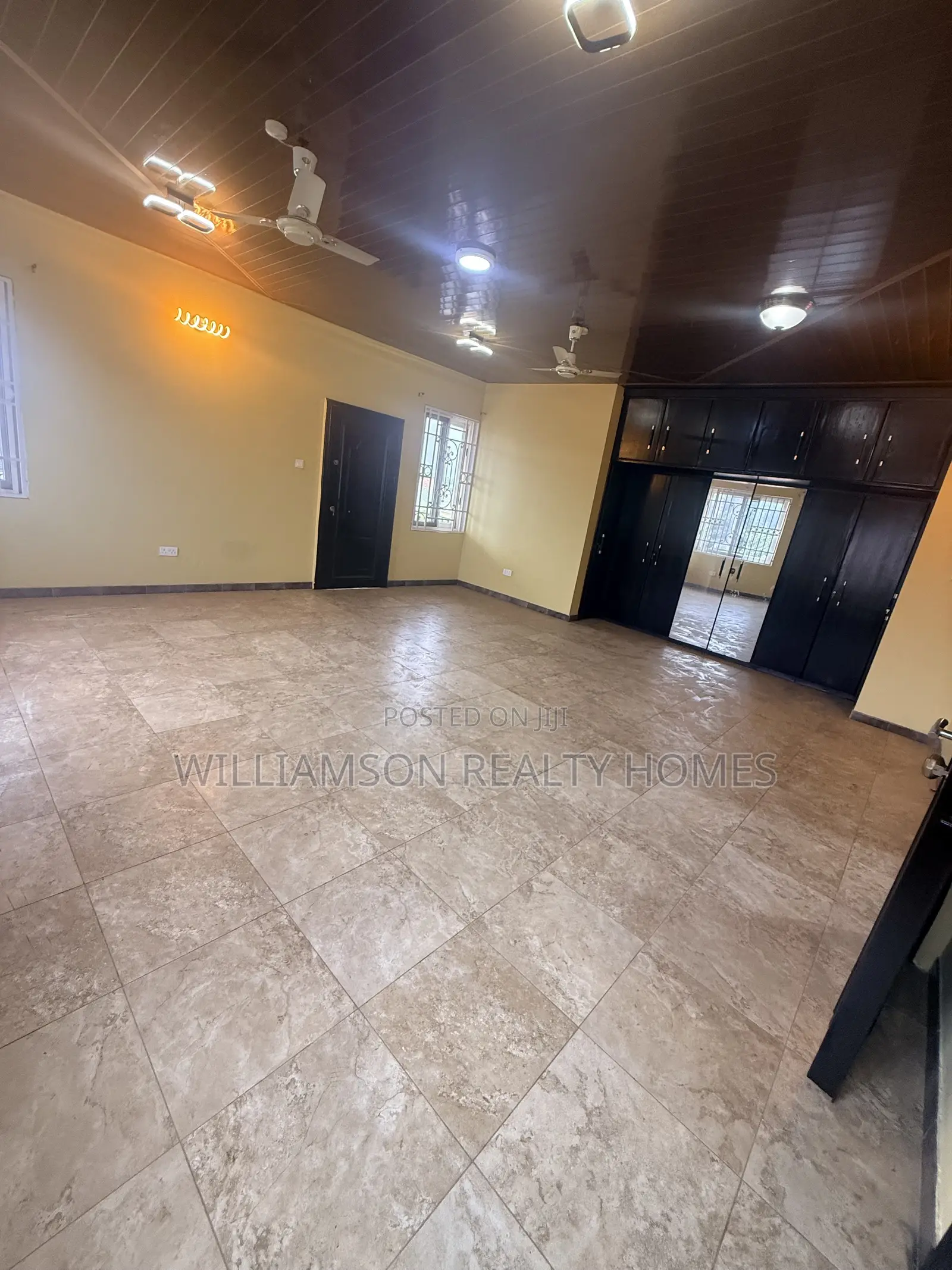 4bdrm House in Community 18 Area, Spintex for rent