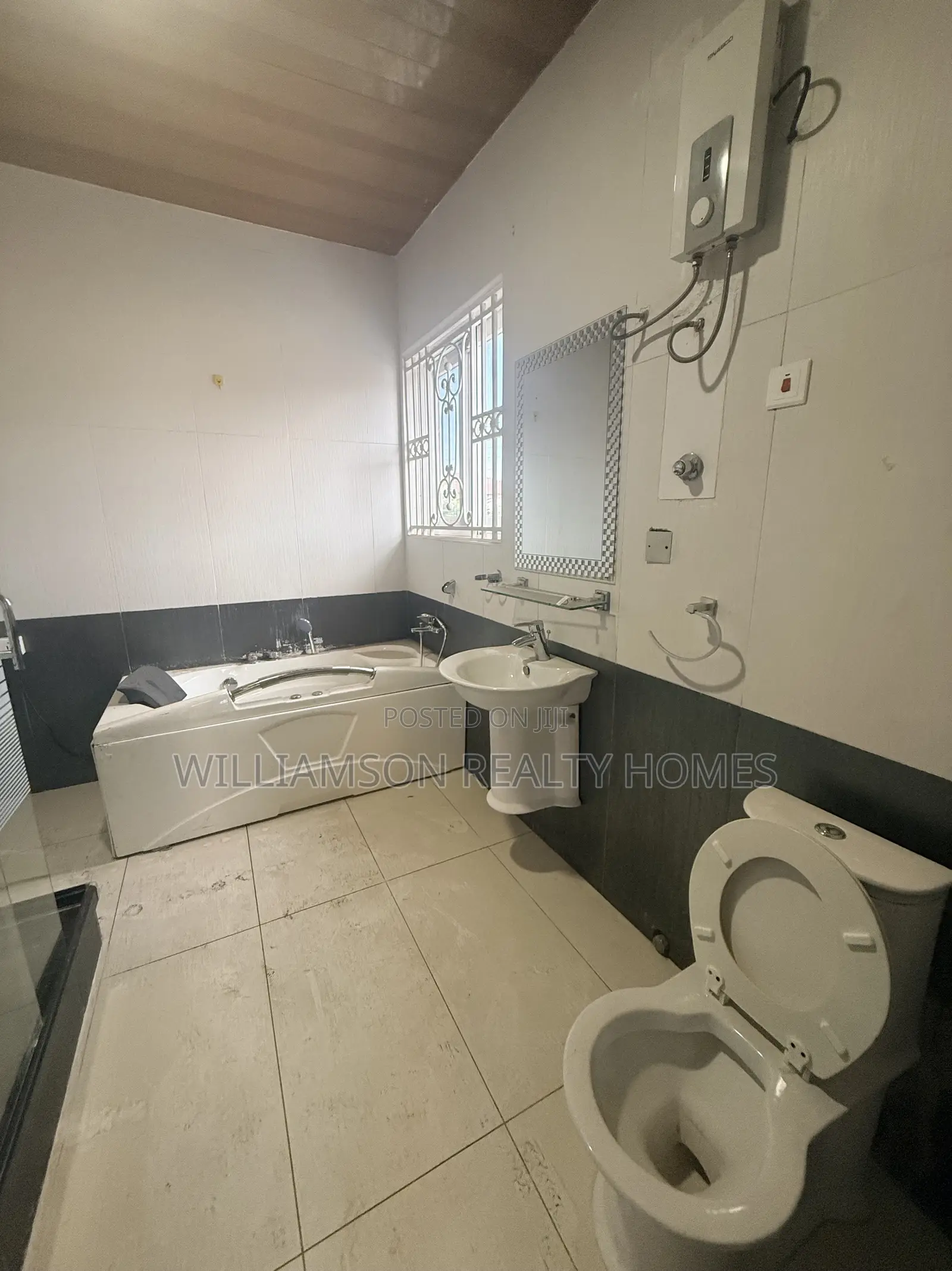 4bdrm House in Community 18 Area, Spintex for rent