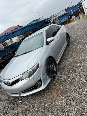 Toyota Camry SE 4dr Sedan (2.5L 4cyl 6A) 2014 Silver