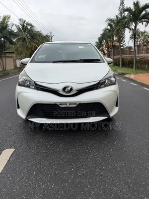 Toyota Vitz 1.3 FWD 3dr 2015 White
