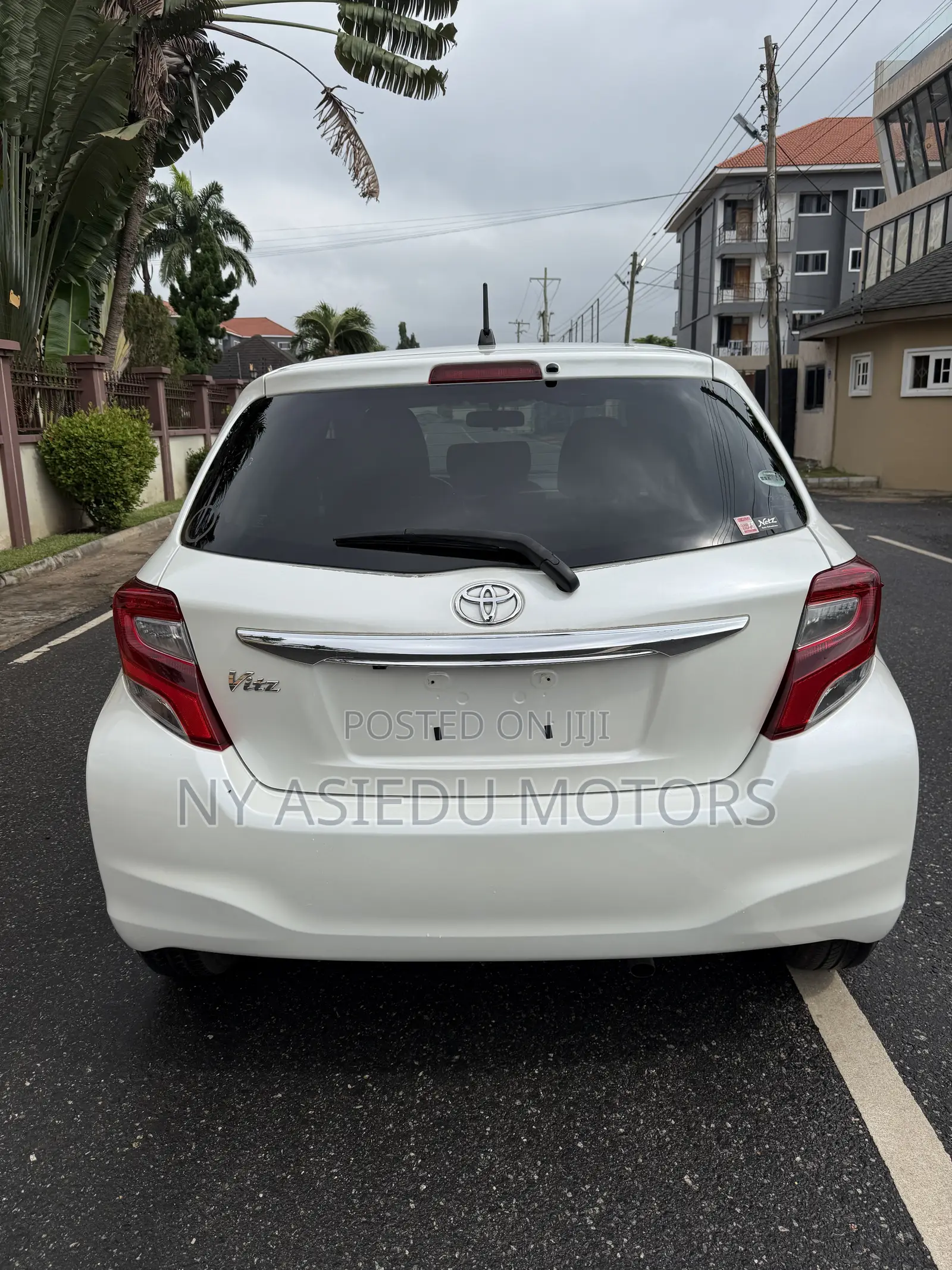 Toyota Vitz 1.3 FWD 3dr 2015 White