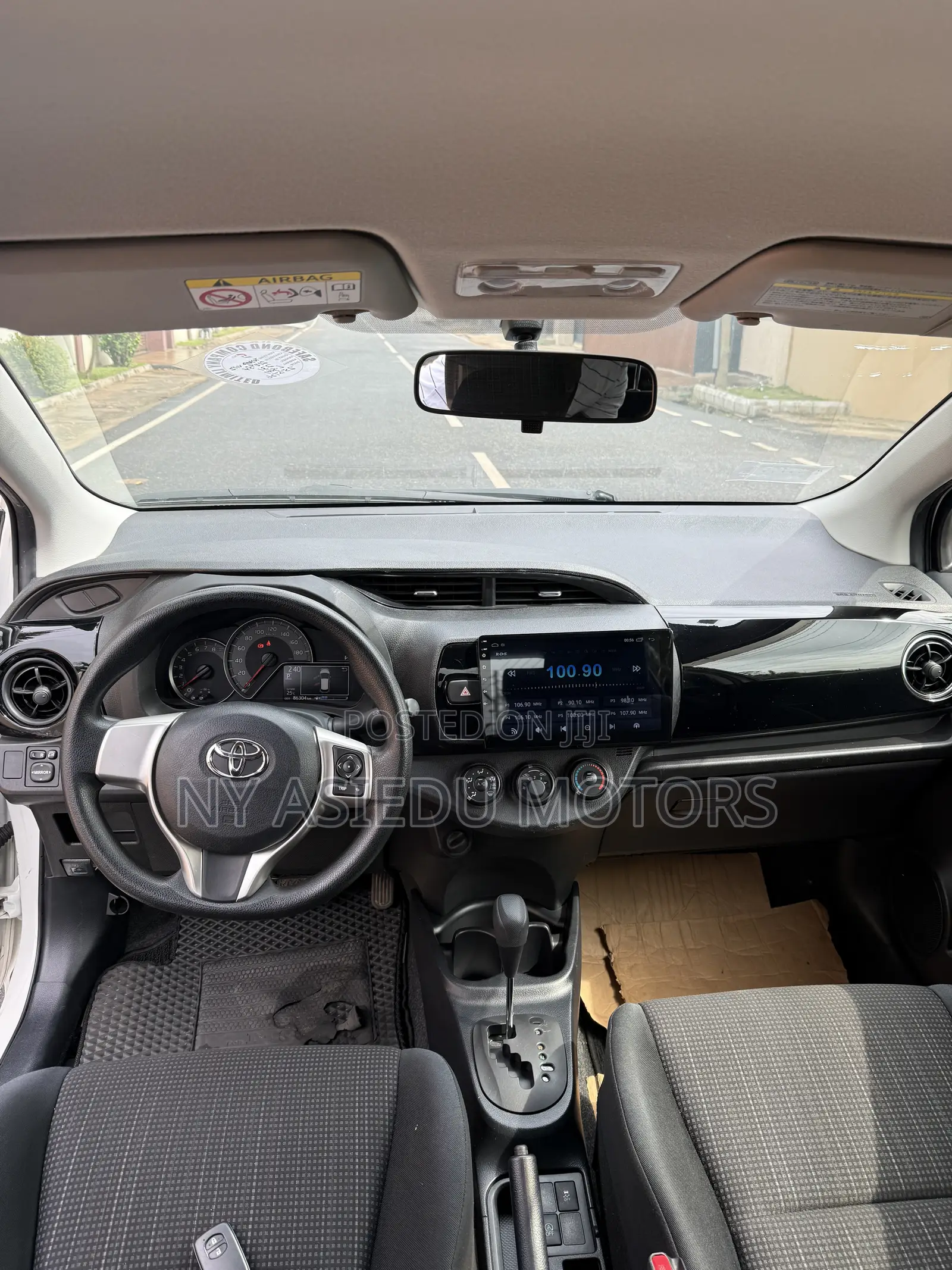 Toyota Vitz 1.3 FWD 3dr 2015 White