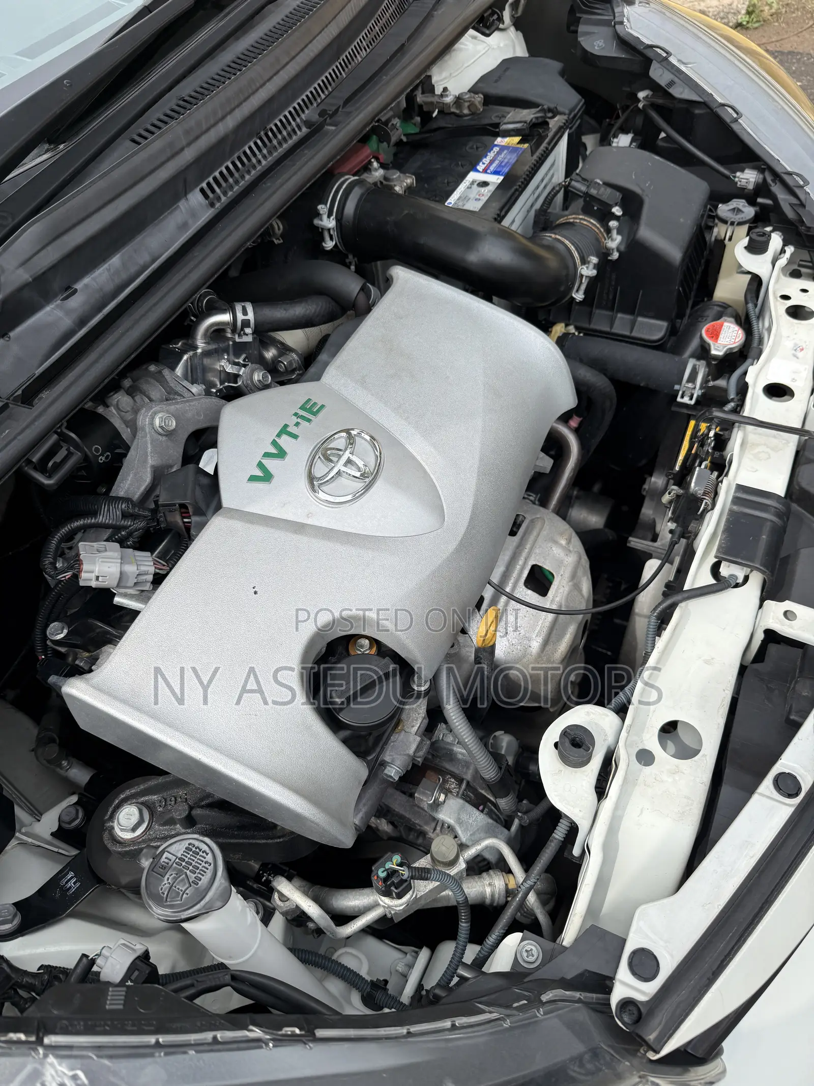 Toyota Vitz 1.3 FWD 3dr 2015 White