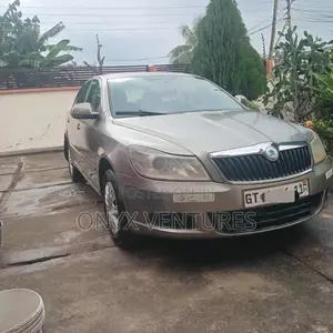 Skoda Octavia 2011 Silver