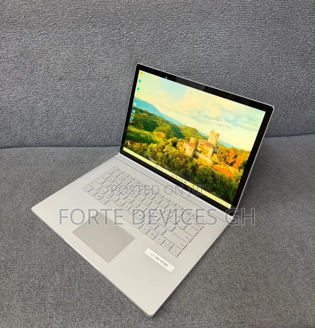 New Laptop Microsoft Surface Book 2 16GB Intel Core i7 SSD 256GB