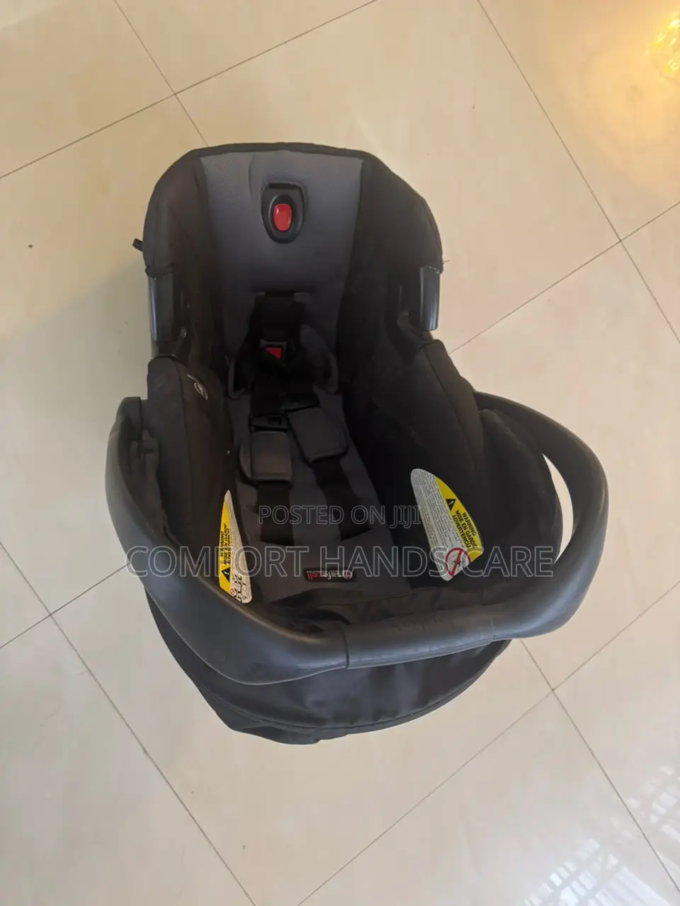 Original Britax Infant Car Seat With Installation Base. Neatly Used An