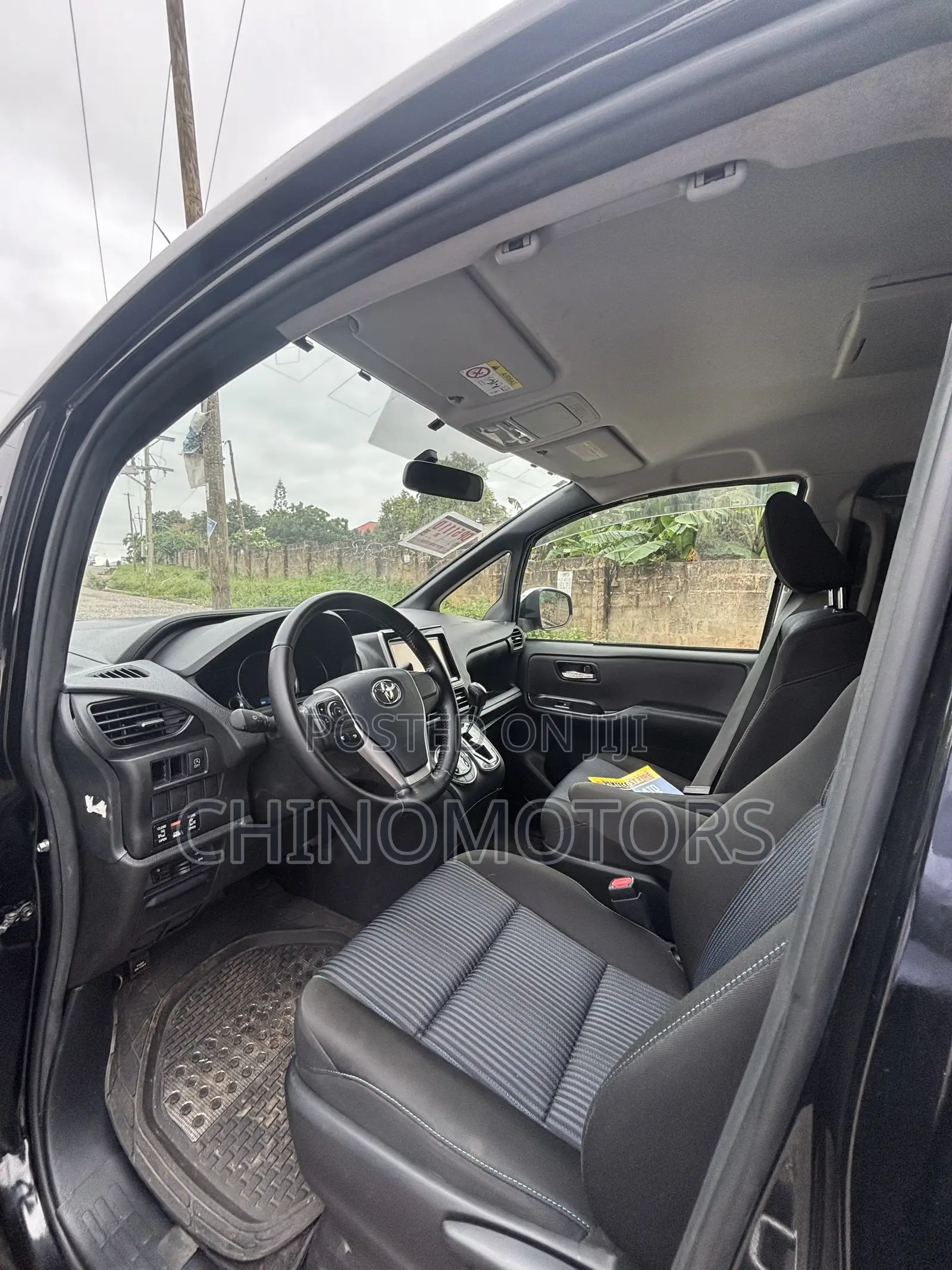 Toyota Voxy ZS 2WD 7-Seater 2015 Black