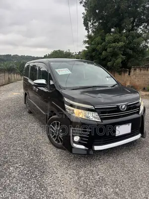 Toyota Voxy ZS 2WD 7-Seater 2015 Black