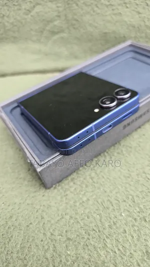 New Samsung Galaxy Z Flip7 256 GB Blue