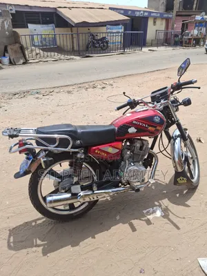 Royal RY125 2022 Red