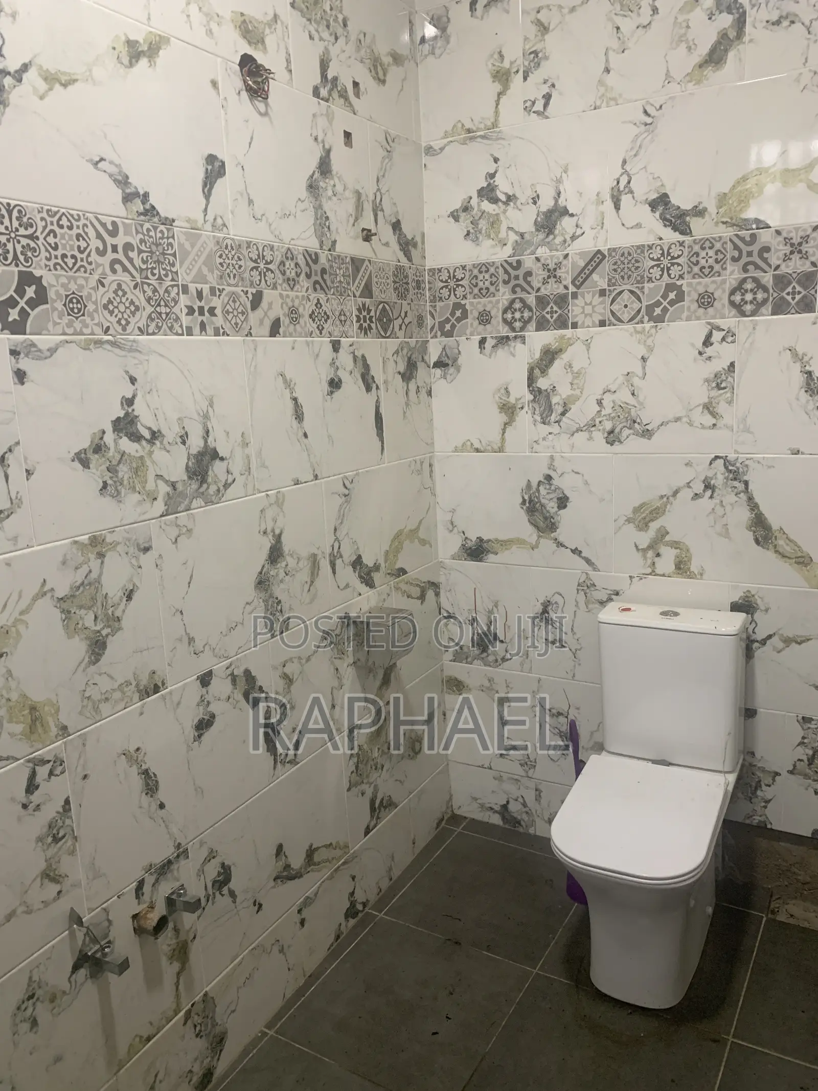 1bdrm House in Taller Block Factory, Ablekuma for rent