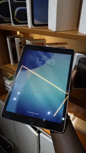 Apple iPad 10.2 (2021) 64 GB Silver