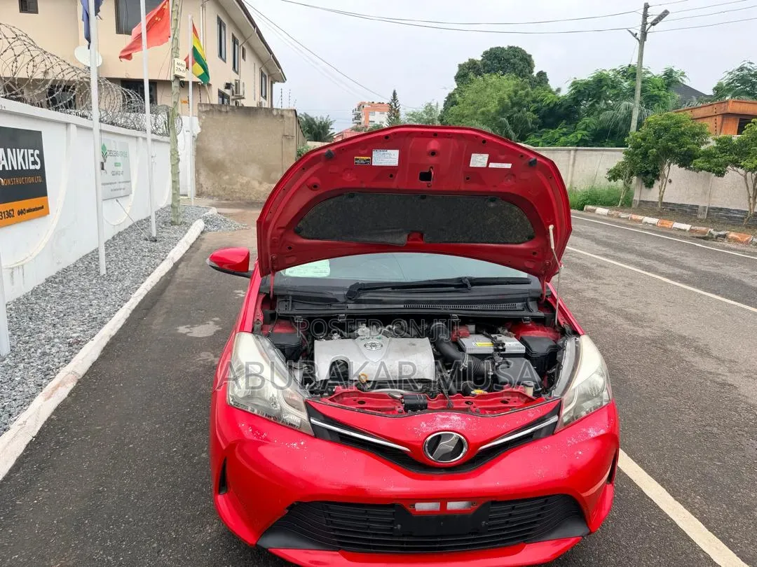 Toyota Vitz 1.3 AWD 5dr 2015 Red